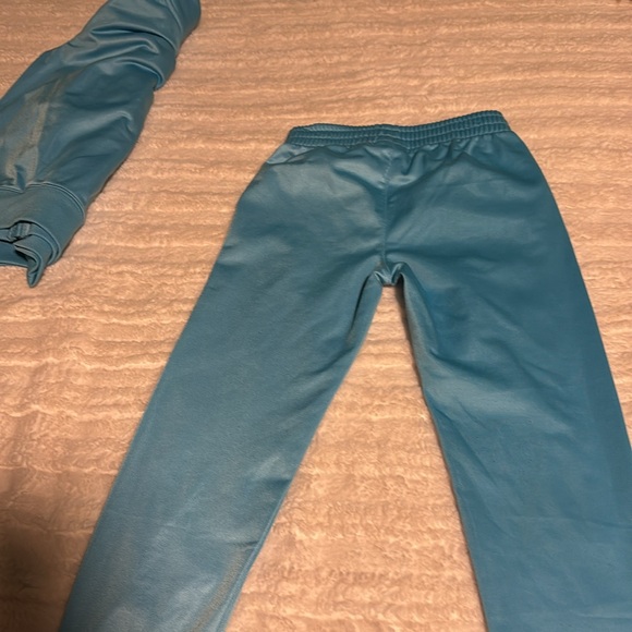 NIKE Youth, Jogger Suit, used, with stain(shown in pics). SZ 5/6 blue/multicolor - Picture 4 of 6